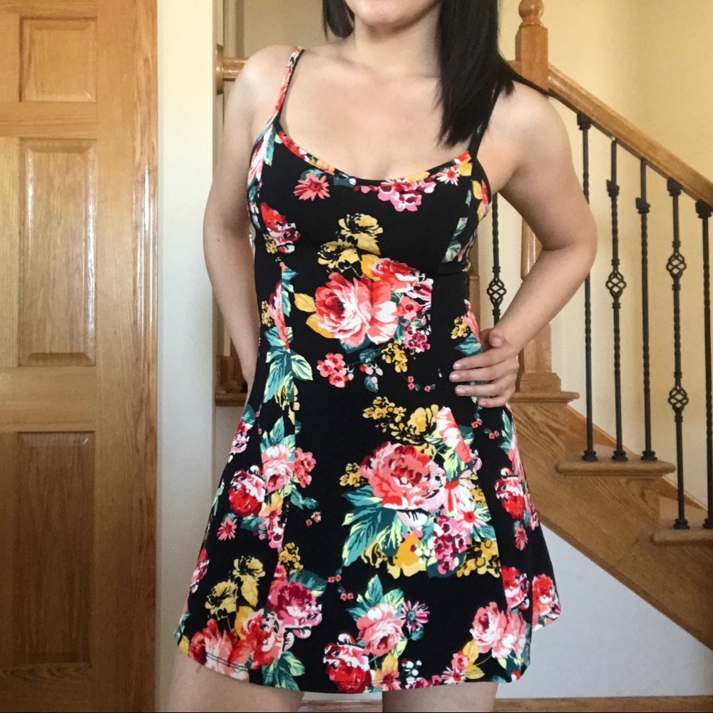 Floral sweetheart dress